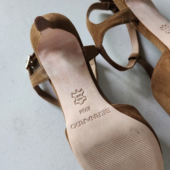 Bernardo Kitten Heel Pumps "NEW" - Picture 12 of 14